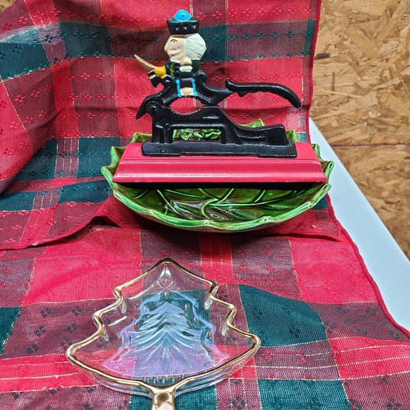 Vintage Nutcracker & Small Christmas Tree Dish - Picture 2 of 3